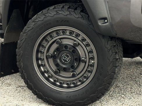 Used 2020 Toyota Tacoma TRD Sport w/ Technology Package image 31