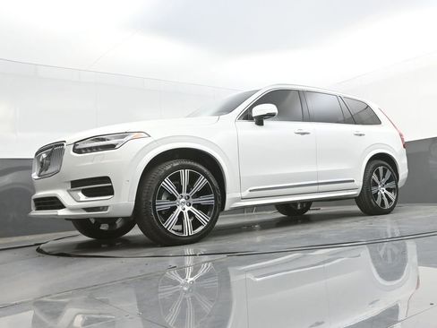 Certified 2025 Volvo XC90 B6 Ultra w/ Protection Package AWD/4WD image 31