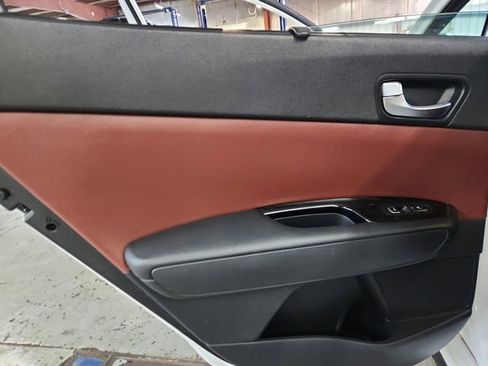 Used 2016 Kia Optima SX w/ Option Group 055 FWD image 20