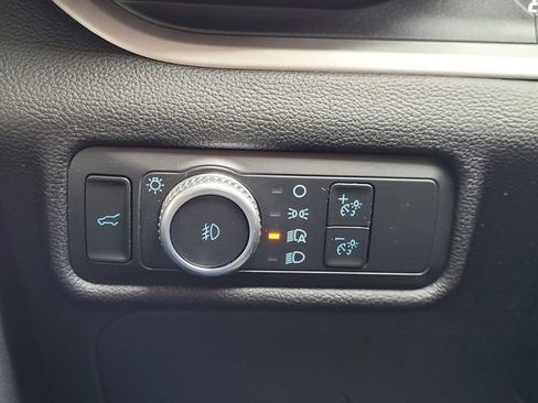 Used 2022 Ford Explorer XLT w/ Equipment Group 202A image 13