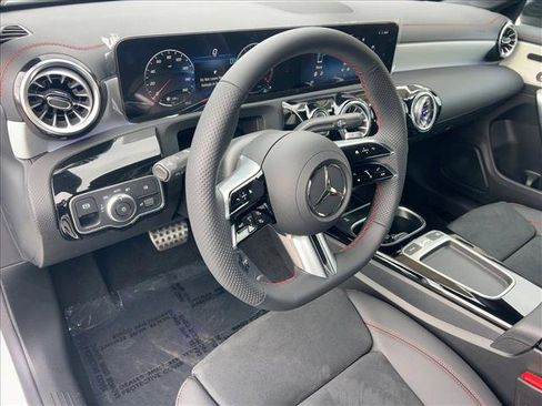 Used 2026 Mercedes-Benz CLA 250 4MATIC image 3