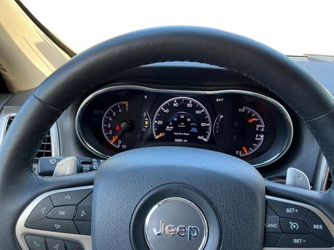 Used 2015 Jeep Grand Cherokee Limited w/ Luxury Group II image 12