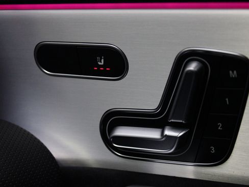 Used 2023 Mercedes-Benz CLA 250 4MATIC image 54