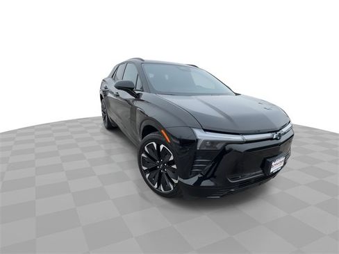 Used 2025 Chevrolet Blazer EV RS image 5