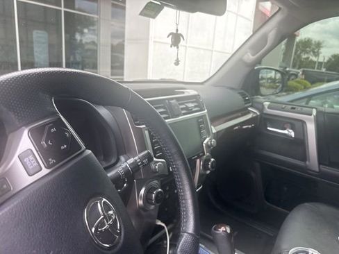 Used 2023 Toyota 4Runner Limited image 5