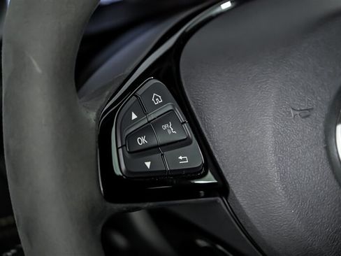 Used 2018 Mercedes-Benz AMG GT R image 19