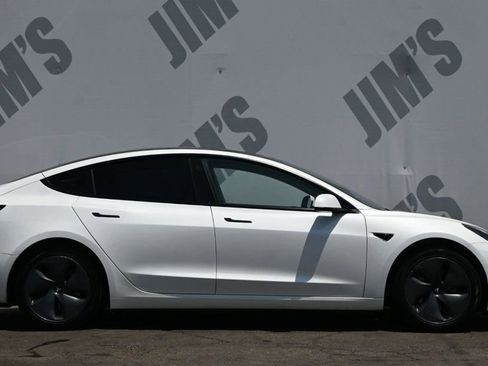 Used 2023 Tesla Model 3 Standard Range RWD image 4