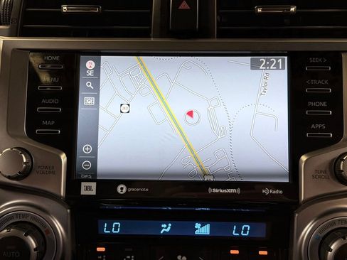 Used 2020 Toyota 4Runner Limited AWD/4WD image 59