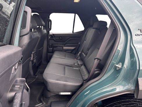 Used 2025 Toyota 4Runner TRD Off-Road Premium AWD/4WD image 21
