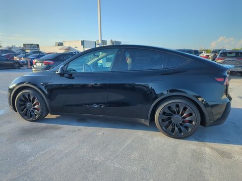 Used 2022 Tesla Model Y Performance AWD/4WD image 6