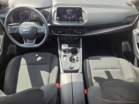 Used 2025 Nissan Rogue S AWD/4WD image 12
