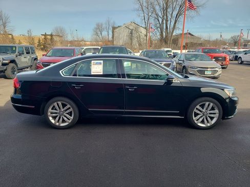 Used 2016 Volkswagen Passat 1.8T SEL Premium image 10