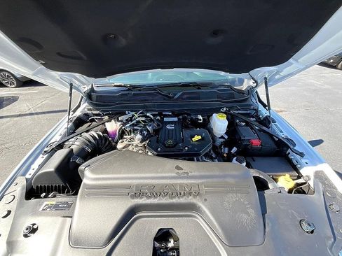 New 2026 RAM 5500 4x4 Crew Cab image 3