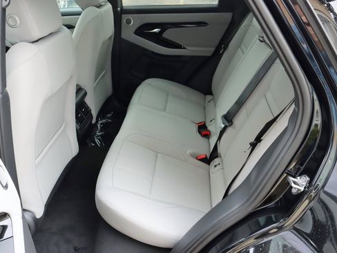 Used 2026 Land Rover Range Rover Evoque S image 25