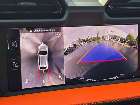 Used 2025 Lamborghini Urus SE AWD/4WD image 45