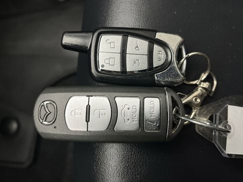 Used 2016 MAZDA MAZDA3 i Grand Touring image 24