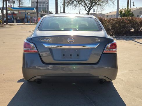 Used 2015 Nissan Altima 2.5 S w/ Power Driver Seat Package image 4