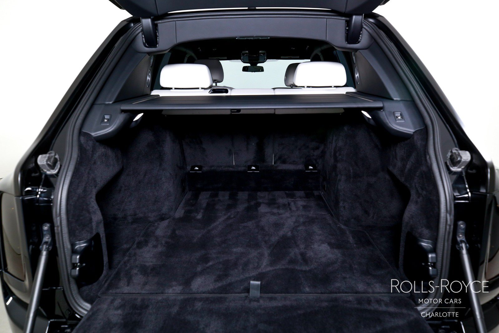 Used 2023 Rolls-Royce Cullinan w/ Cullinan Package AWD/4WD image 24