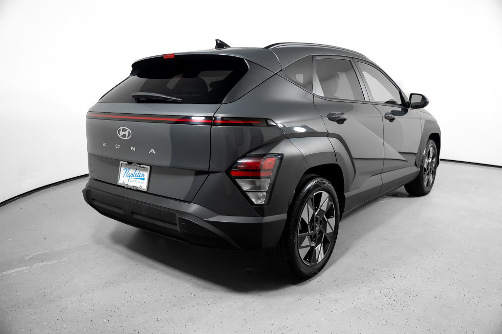 Certified 2025 Hyundai Kona SEL FWD image 9