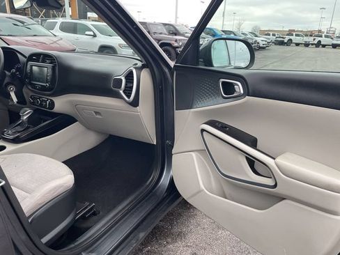 Used 2021 Kia Soul S FWD image 33