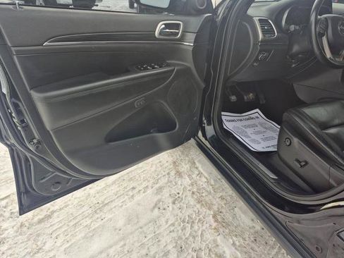 Used 2019 Jeep Grand Cherokee Limited image 18