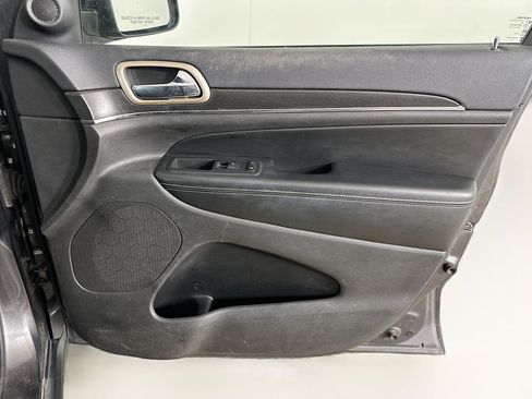 Used 2015 Jeep Grand Cherokee Limited image 31
