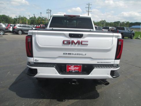 Used 2024 GMC Sierra 2500 Denali w/ Denali Reserve Package AWD/4WD image 7