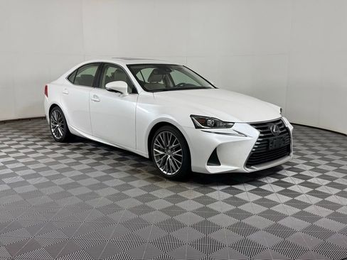 Used 2019 Lexus IS 300 AWD image 2