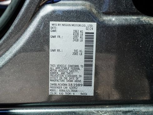 Used 2024 Nissan Altima 2.5 SR FWD image 44
