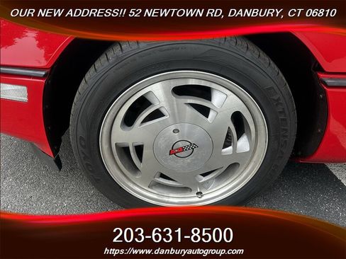 Used 1988 Chevrolet Corvette Convertible RWD image 7