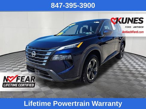 Used 2025 Nissan Rogue SV image 3