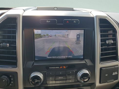 Used 2019 Ford F150 Lariat w/ Equipment Group 502A Luxury image 17