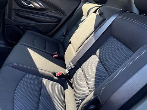 Used 2024 GMC Terrain SLE image 10