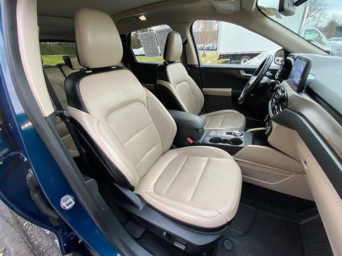 Used 2020 Ford Escape Titanium w/ Titanium Premium Package 2.0 image 26