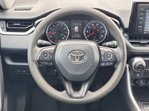Used 2021 Toyota RAV4 XLE image 27