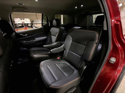 Used 2023 GMC Acadia AT4 w/ Technology Package image 24