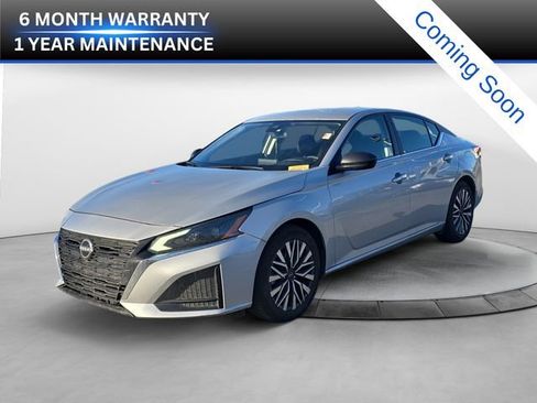 Used 2024 Nissan Altima 2.5 SV image 1