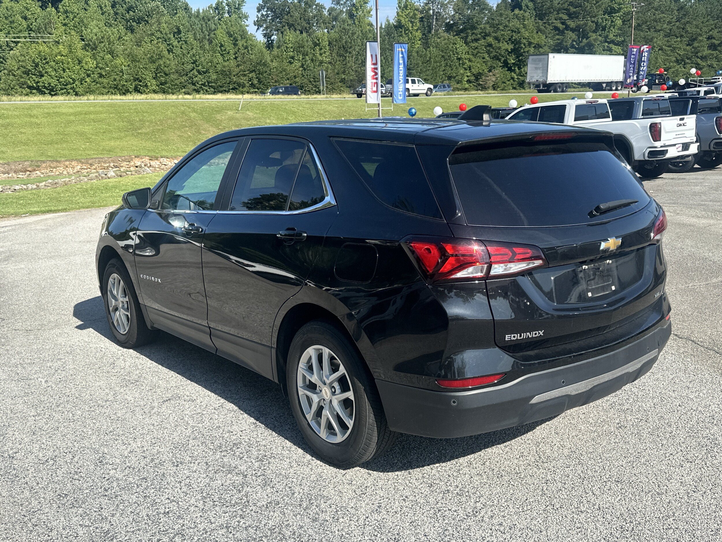 Used 2024 Chevrolet Equinox LT AWD/4WD image 35