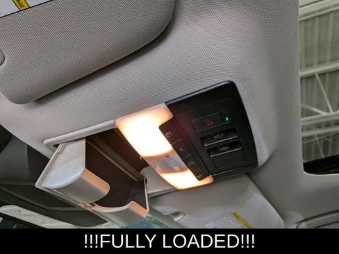 Used 2023 Nissan Pathfinder SL AWD/4WD image 19