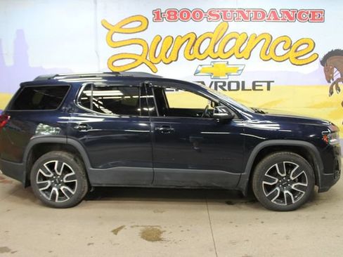 Used 2021 GMC Acadia SLE w/ GMC Pro Grade Package AWD/4WD image 1