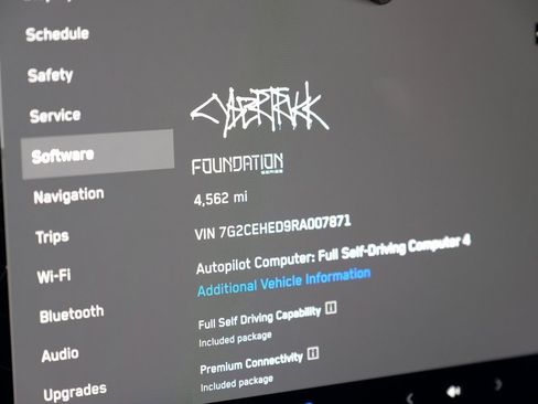 Used 2024 Tesla Cybertruck AWD Crew Cab image 16