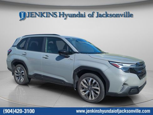 Used 2025 Subaru Forester Touring image 1