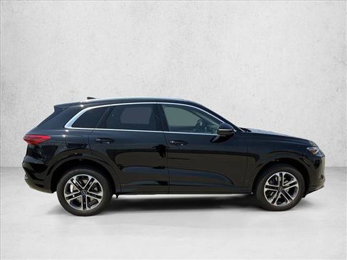 Used 2025 Audi Q5 Premium w/ Convenience Package AWD/4WD image 4