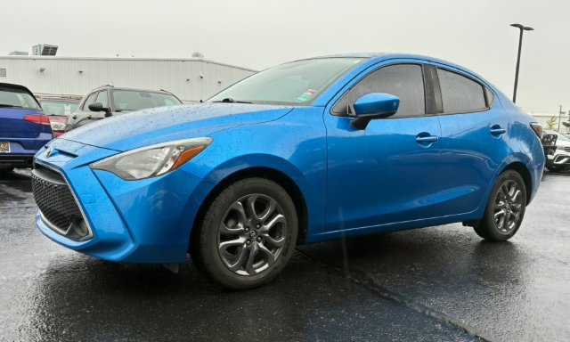 Used 2019 Toyota Yaris LE FWD image 1