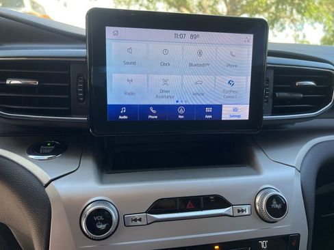 Used 2021 Ford Explorer XLT w/ Equipment Group 202A RWD image 12
