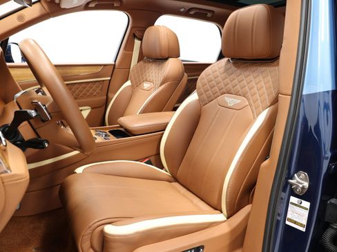 Used 2023 Bentley Bentayga Speed AWD/4WD image 19