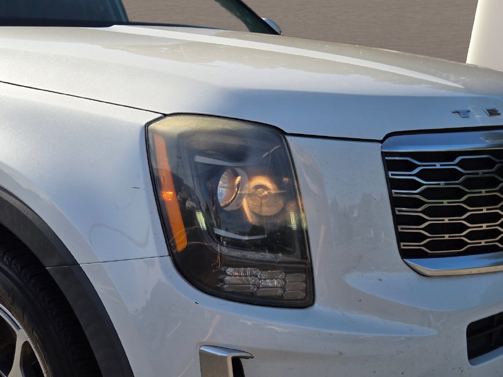 Used 2020 Kia Telluride EX w/ Towing Package AWD/4WD image 2
