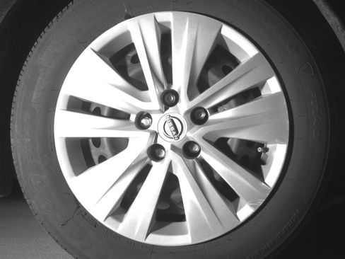 Used 2025 Nissan Sentra S FWD image 13
