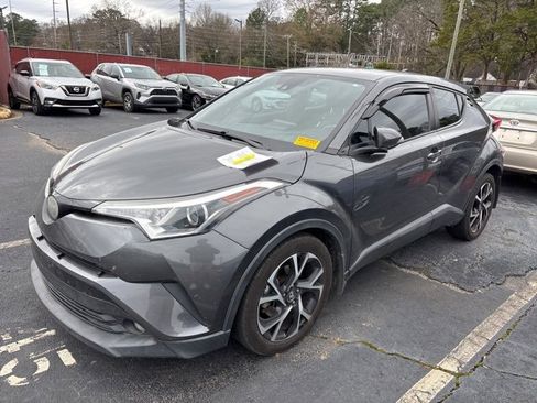 Used 2018 Toyota C-HR XLE image 1