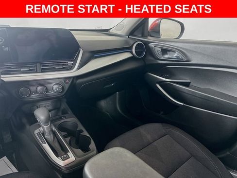 Used 2024 Chevrolet Trax LS w/ LS Convenience Package image 23